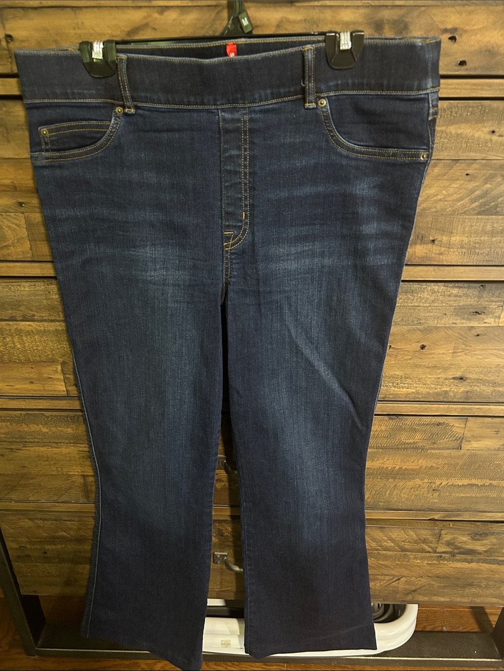 SPANX Womans Dark Indigo Flare Leg Stretch Jeans. Classic.